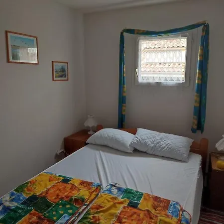 Mas De La Garrigue 13 Holiday home *